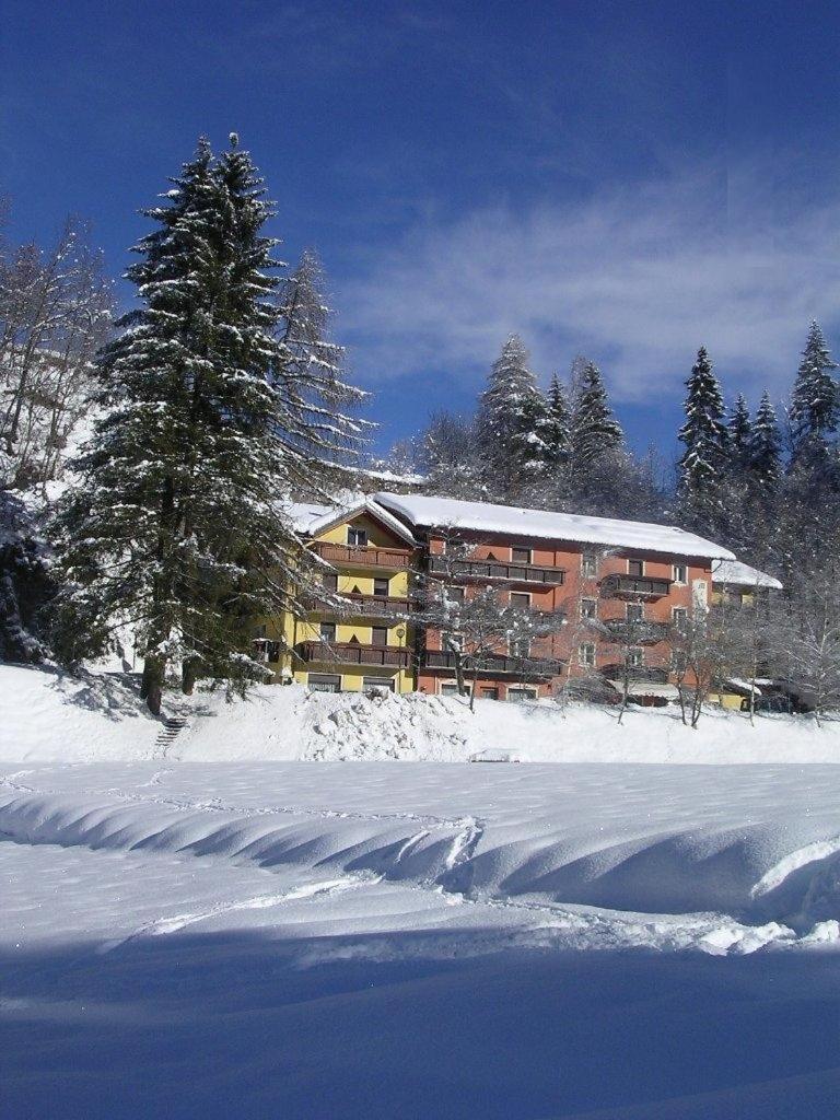 Hotel Miramonti Bedollo Buitenkant foto