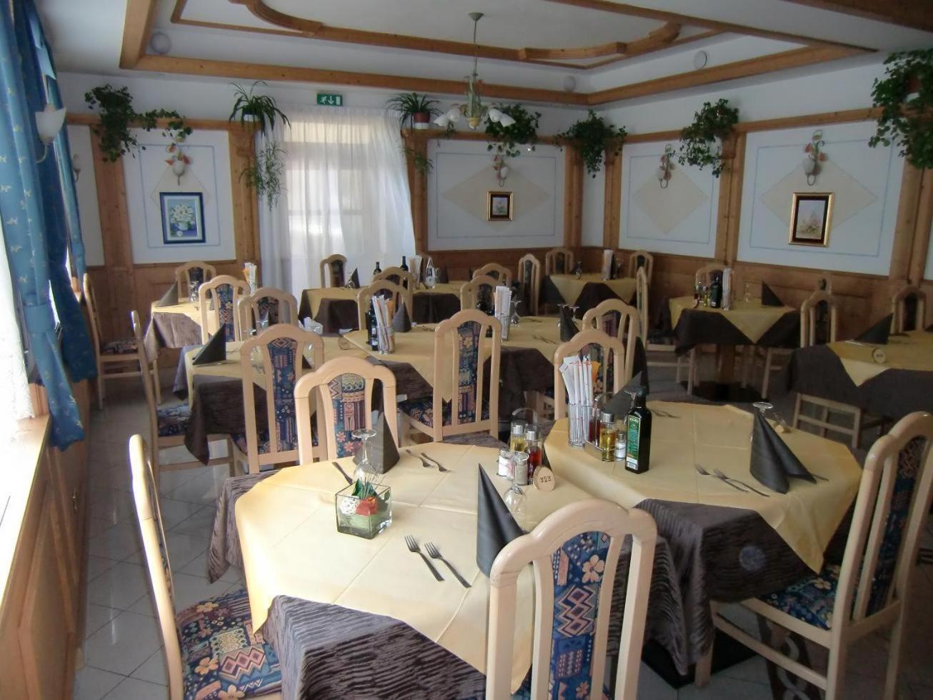 Hotel Miramonti Bedollo Buitenkant foto