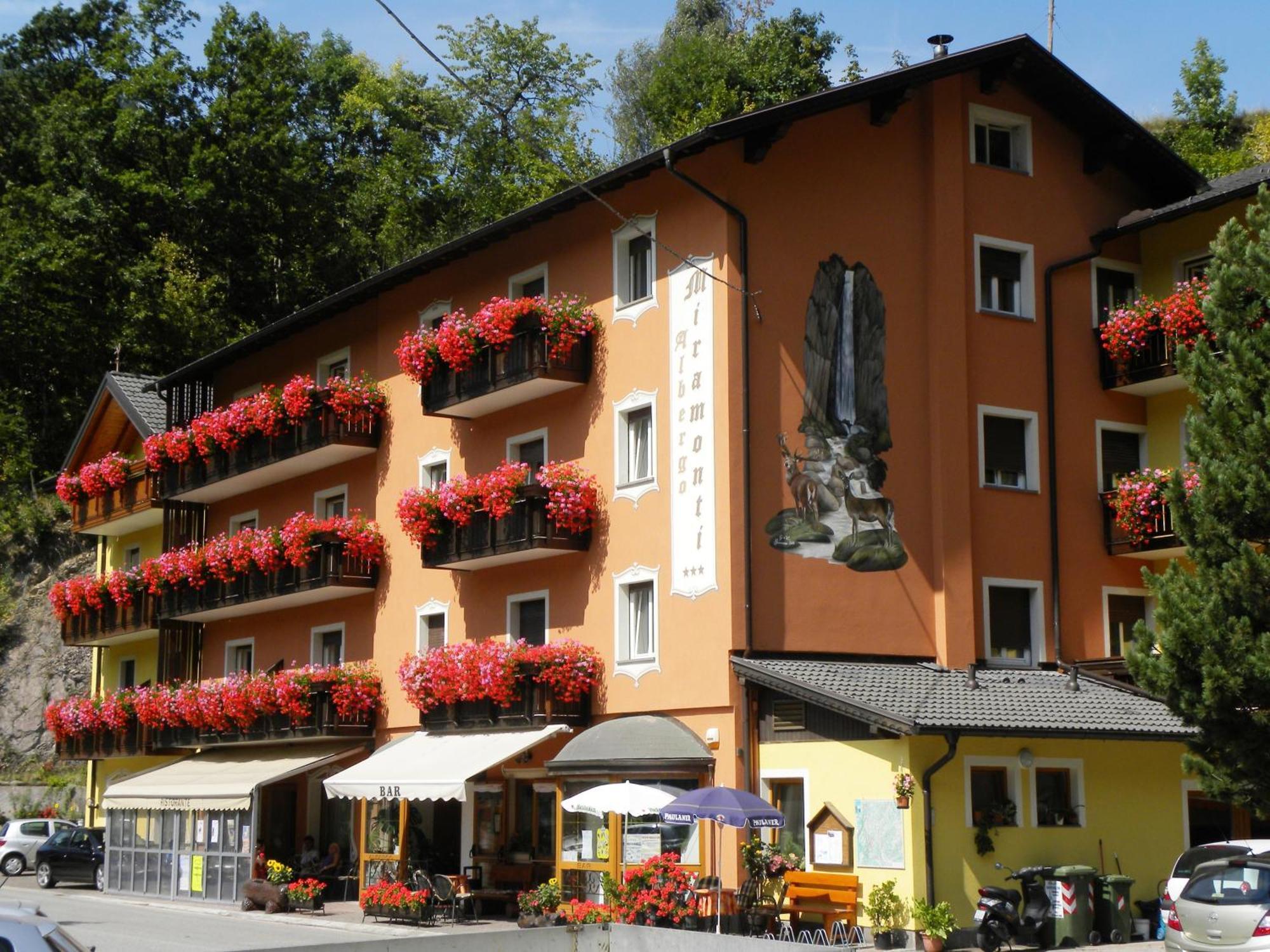 Hotel Miramonti Bedollo Buitenkant foto